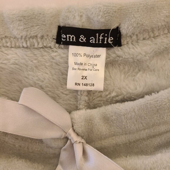 EM & ALFIE SUPER SOFT PLUSH HEART PAJAMA PANTS - Picture 5 of 6